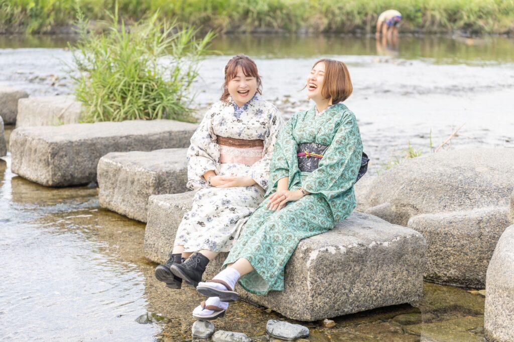 宮脇舞とビジネスパートナーの德永晴香